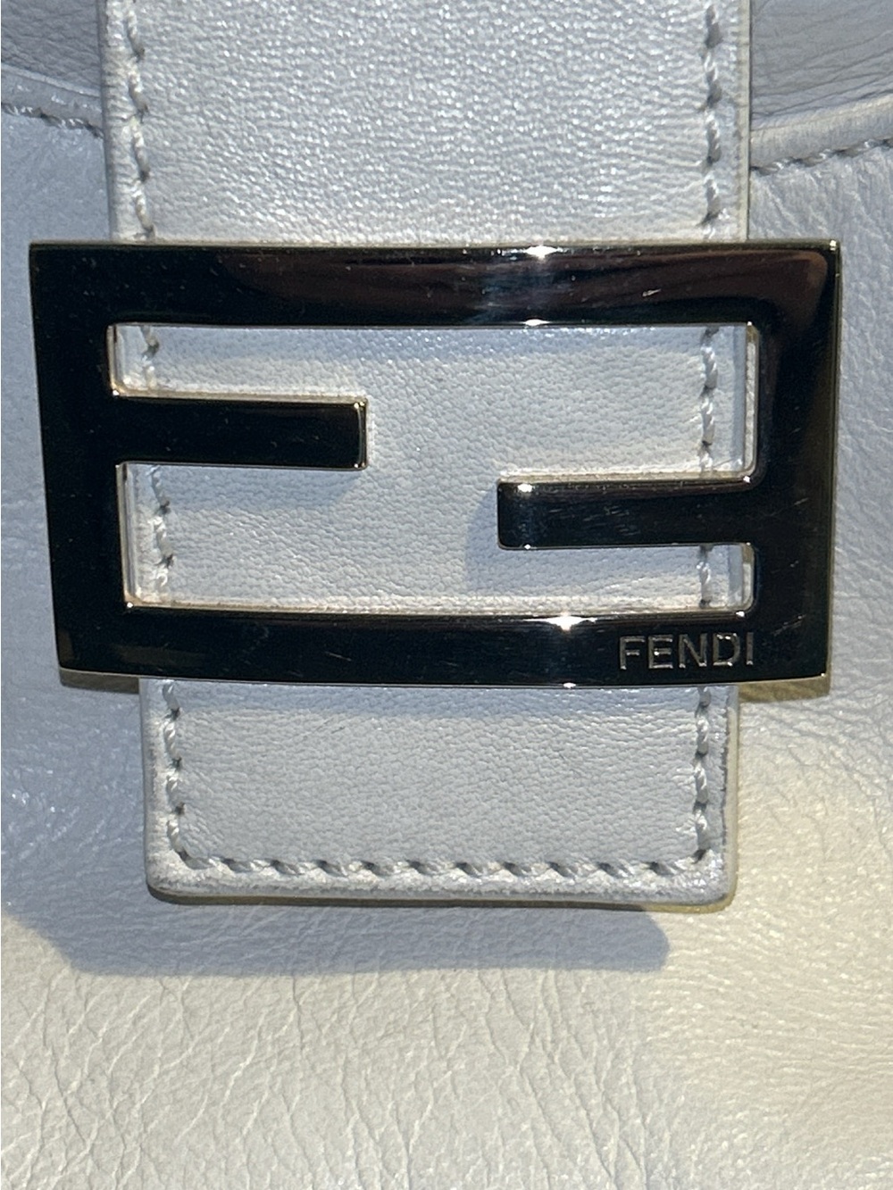 Fendi White Leather Shoulder Bag with Silver Hardware - Picture 3 of 13